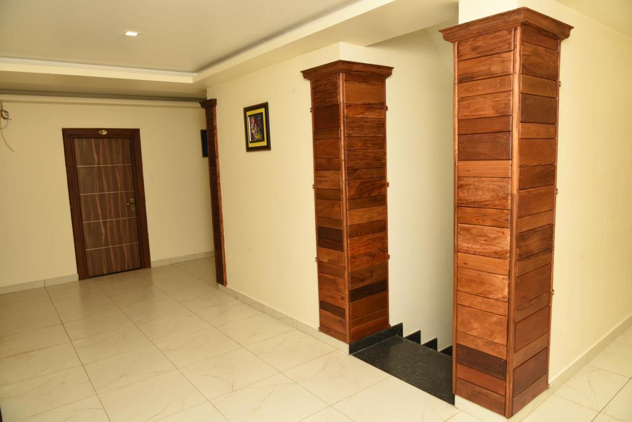 פאלני Sree Ganesh Inn מראה חיצוני תמונה