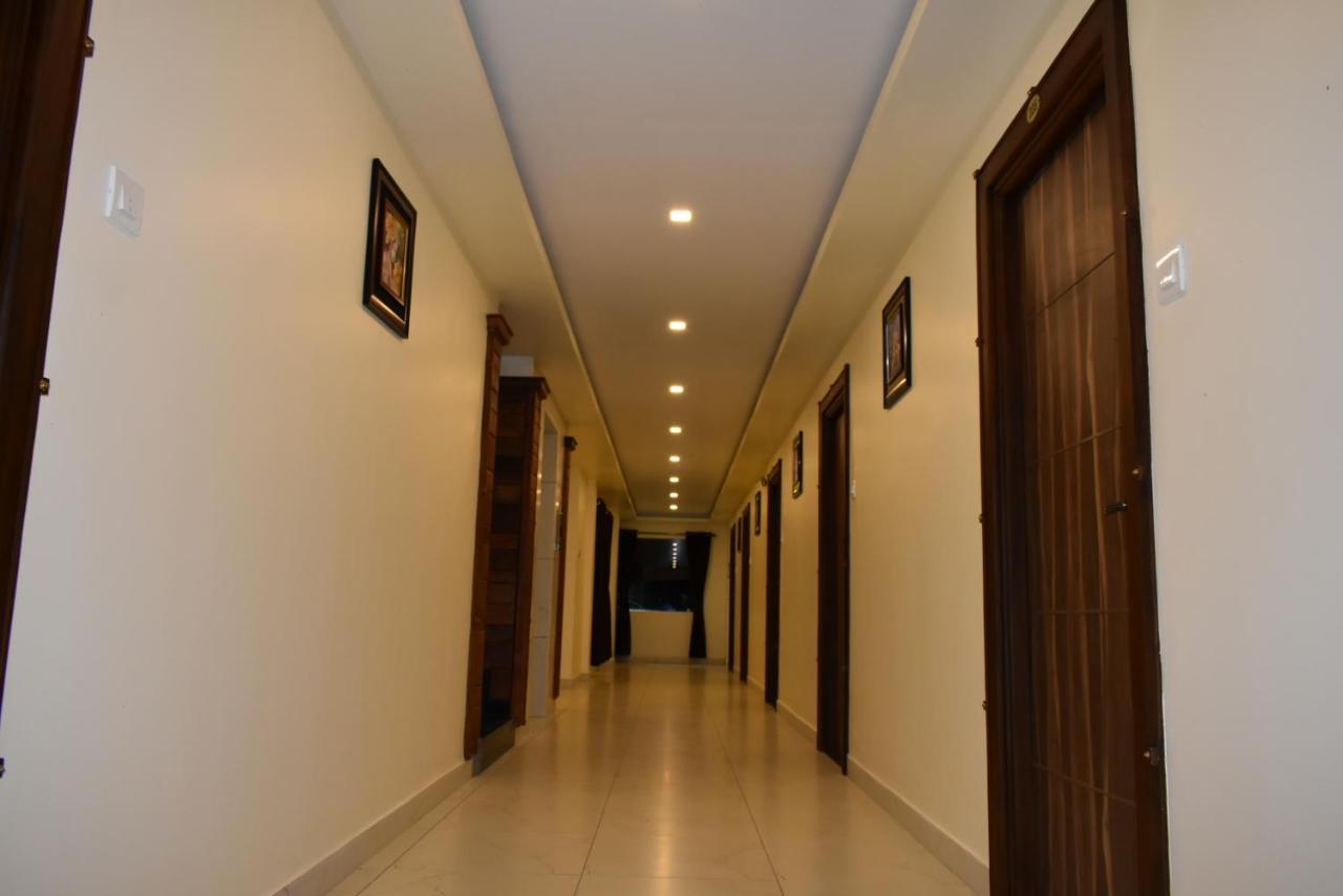 פאלני Sree Ganesh Inn מראה חיצוני תמונה