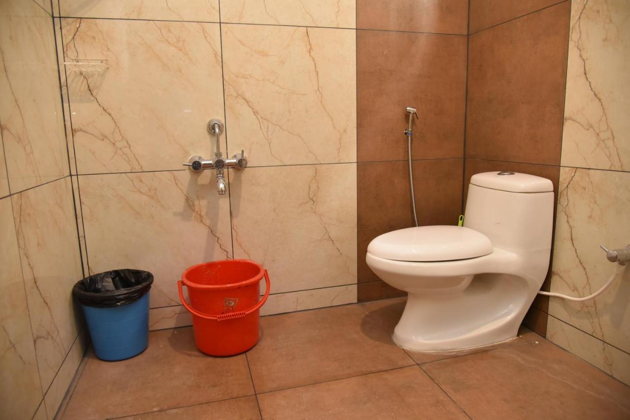 פאלני Sree Ganesh Inn מראה חיצוני תמונה