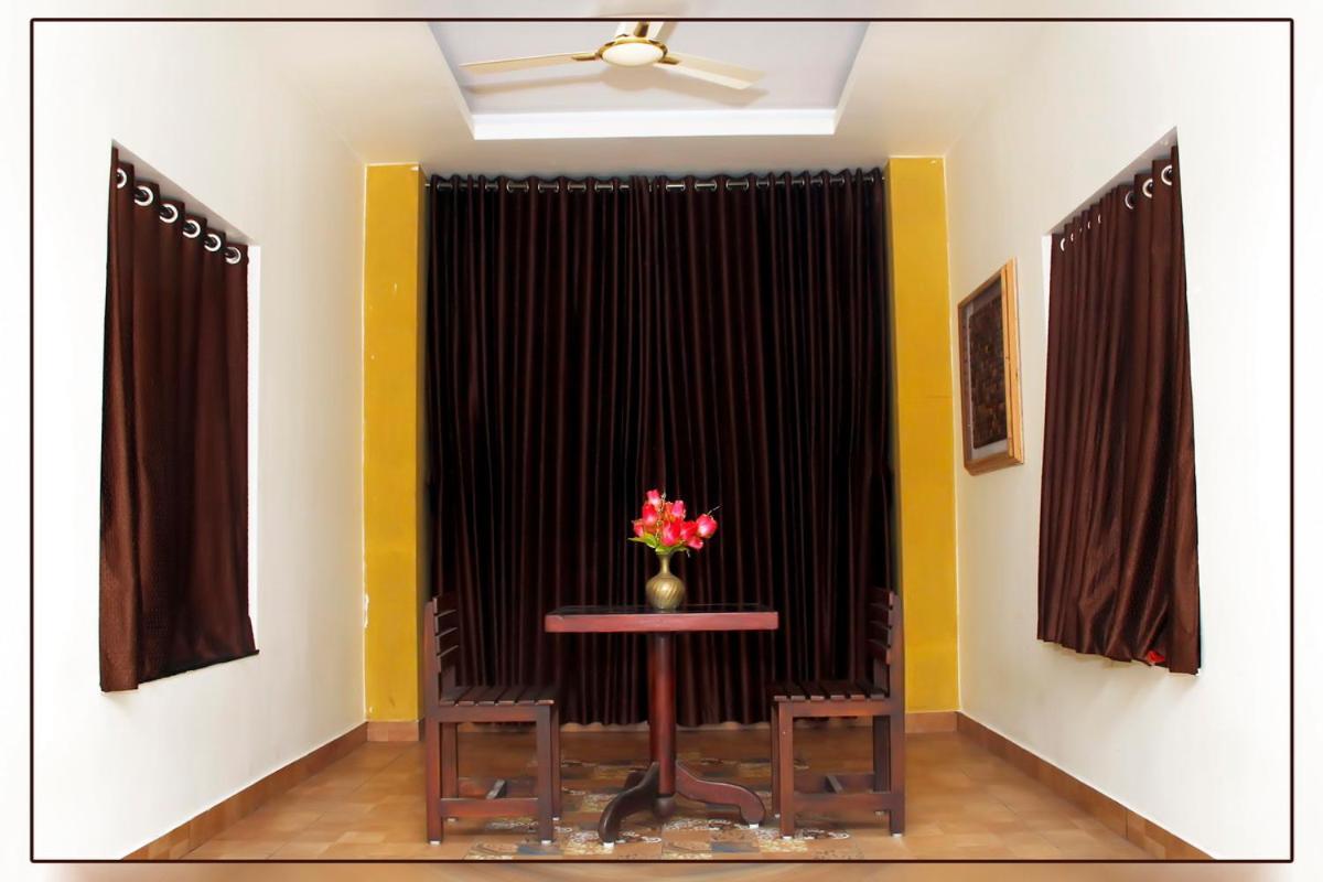פאלני Sree Ganesh Inn מראה חיצוני תמונה